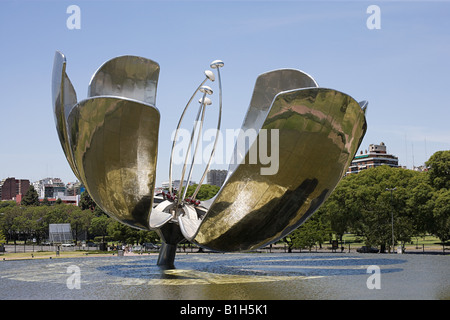 Sculpture de fleurs à Buenos Aires Banque D'Images