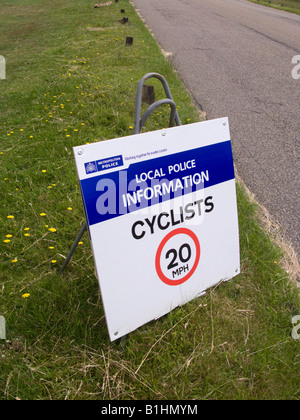 20 mph vitesse limite sign in Richmond Park, Surrey. UK. Banque D'Images