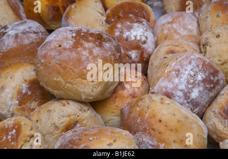 Des petits pains fraîchement préparés au restaurant Le Noyer Llanddewi Skirrid Abergavenny Monmouthshire au Pays de Galles UK Banque D'Images