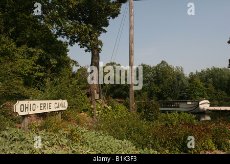 Ohio Canal Érié signe à l'Île-Rousse 3 Canal Boat sur le canal Érié Ohio Ohio Coshocton Banque D'Images