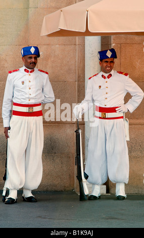 Gardes royaux au Palais des Rois à Rabat, Maroc Banque D'Images