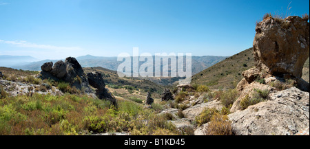 Paysage entre Granade et Juviles, Las Alpujarras en Andalousie, Espagne Banque D'Images