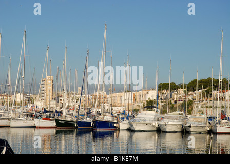 Yachts dans la marina, Javea / Xabia, Province d'Alicante, Communauté Valencienne, Espagne Banque D'Images