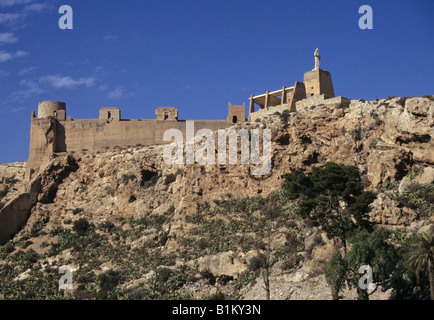 Forteresse Alcazaba et Jésus Christ statue Almeria Andalousie Espagne Banque D'Images