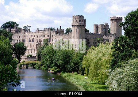 Le Château de Warwick et de la rivière Avon, England, UK Banque D'Images