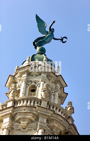 Grand Théâtre de La Havane tour d'angle et angel statue. L'un des mondes plus grands opéras . Banque D'Images