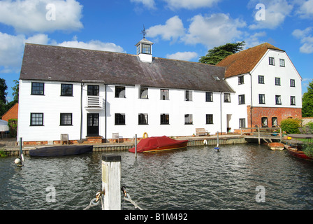 Hambleden Mill, Moulin Fin Lock, Hambleden, Buckinghamshire, Angleterre, Royaume-Uni Banque D'Images