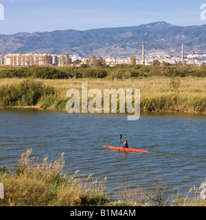 Kayak sur la rivière Guadalhorce Malaga Costa del Sol Espagne Banque D'Images