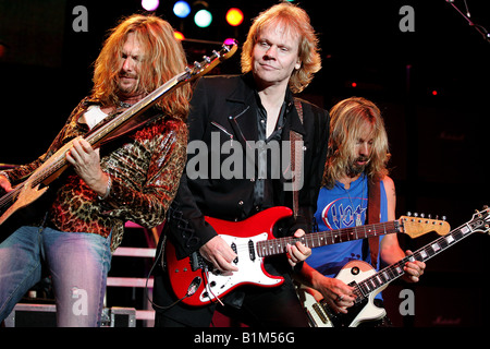 Groupe rock américain STYX en 2004 avec James Young au milieu et à droite, Tommy Shaw Banque D'Images