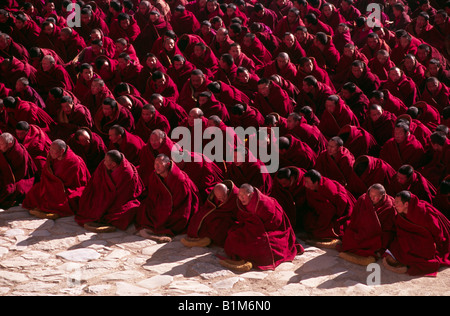 Chine, Tibet, province du Gansu, Xiahé, monastère de Labrang, jour de l'an tibétain, Monlam la grande prière, moines tibétains Banque D'Images