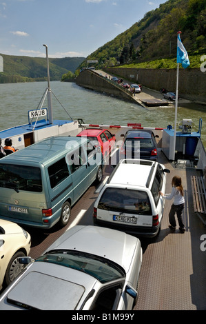 Pour le car-ferry à Kaub, au Rhin, l'Allemagne. Banque D'Images