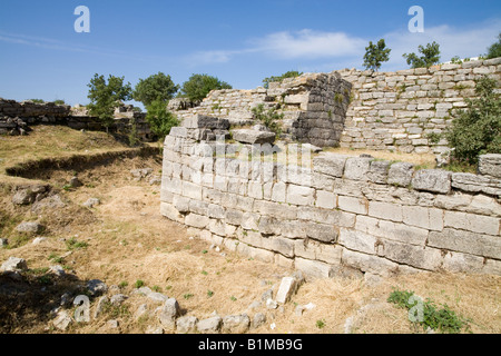 Murs de Troie sur la côte égéenne de la Turquie Banque D'Images