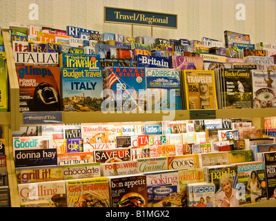 Barnes et noble et magazine rack périodique Banque D'Images