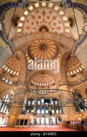 L'intérieur de la Mosquée Bleue à Istanbul Banque D'Images