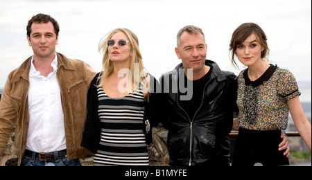 Matthew Rhys, Sienna Miller, John Maybury et Keira Knightley au Edinburgh International Film Festival soirée de gala. Banque D'Images