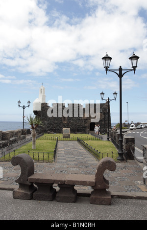 Castillo de San Miguel en Garachico construit au xvie siècle pour défendre le port de Paros à Ténérife Banque D'Images