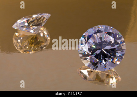 Les diamants synthétiques (zircone cubique) Banque D'Images