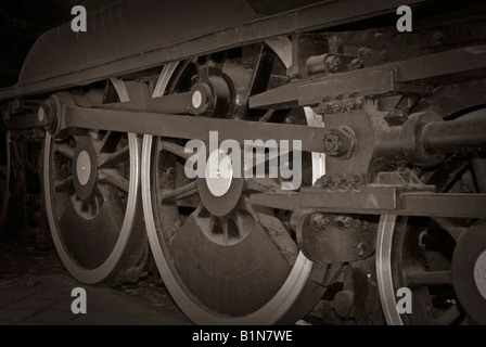 De grandes roues de locomotives à vapeur libre de droit en noir et blanc Banque D'Images