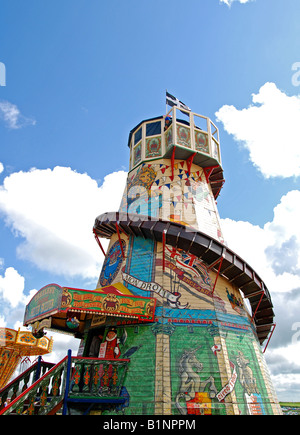 L 'helter skelter' fairground ride au royal cornwall show à wadebridge à Cornwall, England, UK Banque D'Images