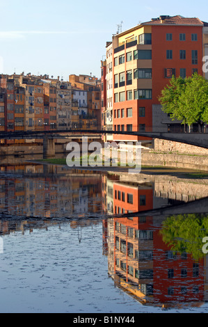 Rivière Onyar Girona, Girona, Espagne Banque D'Images