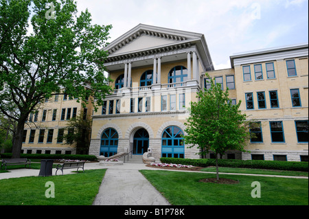 L'administration ou de vieux bâtiment principal à Ball State University dans la ville de Muncie Indiana en Banque D'Images
