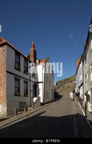 L'ABBAYE DE WHITBY HENRIETTA STREET SUMMER NORTH YORKSHIRE Royaume-uni UK Banque D'Images