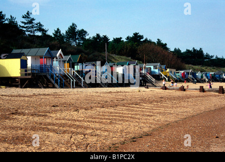 Rangée de cabines de plage le long de la plage de Wells Next the Sea, Norfolk, UK Banque D'Images