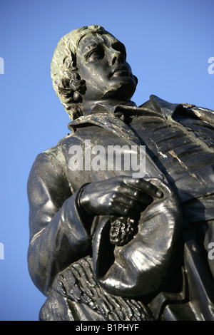 Ville de Glasgow, en Écosse. Vue en angle du poète écossais Robert Burns statue en George Square. Banque D'Images