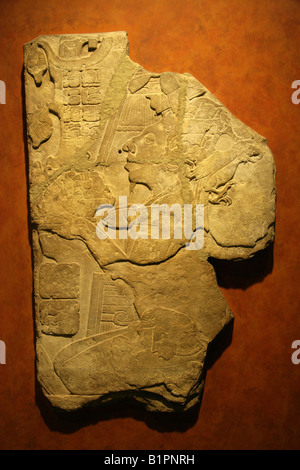 La stèle de Jonuta Jonuta, Tabasco, Mexique. Dans la décharge de Maya Musée National d'anthropologie du parc Chapultepec, Mexico, ville. Banque D'Images