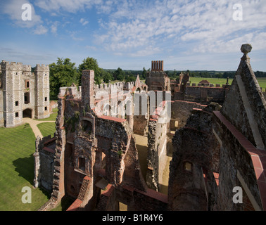 Les ruines de Cowdray House, Midhurst, West Sussex Banque D'Images