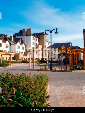 Malahide, Co Dublin, Irlande, cour intérieure à Malahide Marina Village Banque D'Images