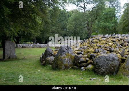 Clava Cairns chambres funéraires et pierres. Près d'Inverness, Nairnshire, en Écosse. Sépulture préhistorique de Bulnuaran de Clava Cairns Banque D'Images