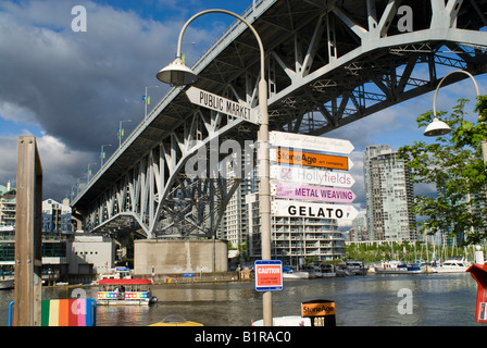 Le Pont de la rue Granville à Vancouver est un niveau moyen pont en acier avec un treillis par travée pivotante Banque D'Images