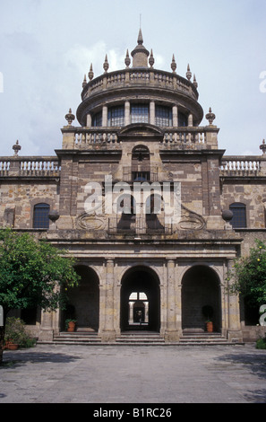 La cour intérieure de l'Instituto Cultural de Cabanas, site du patrimoine mondial de l'UNESCO à Guadalajara, Jalisco, Mexique Banque D'Images