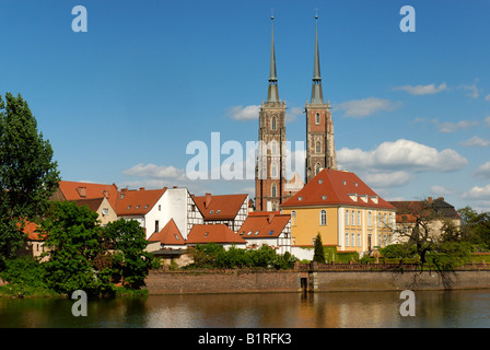 Vue sur le fleuve Oder, Cathédrale de Wroclaw, Wroclaw, Silésie, Pologne, Europe Banque D'Images