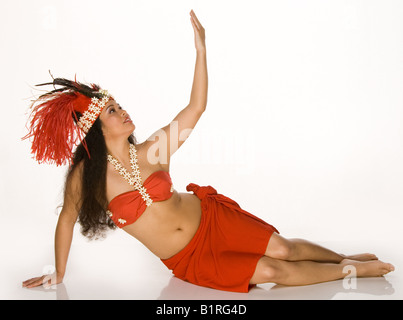 Islander woman danse tahitienne coiffe de plumes Banque D'Images