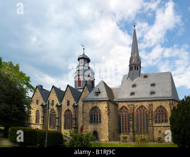 Au début, l'Église Markuskirche basilique gothique, construit au 15ème siècle, église-halle à trois nefs, Butzback, Hesse, Allemagne, Euro Banque D'Images