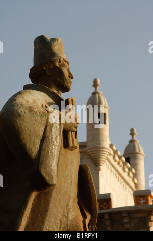 Monument à Alfonso Diogo et la Torre de Belem Tower à Mindelo sur l'île de Sao Vicente, Cap Vert, Cap Vert, Afrique Banque D'Images