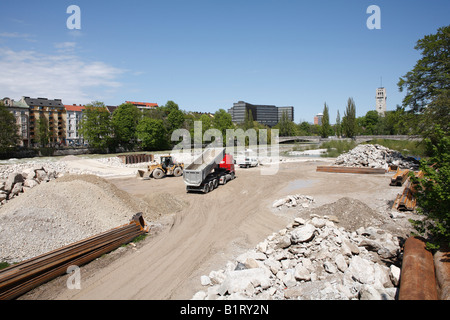 Pour le chantier de la renaturalisation de la rivière Isar, vue du pont, Reichenbachbruecke dans le dos : l'Office européen des brevets Banque D'Images