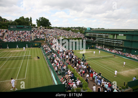 L'extérieur les tribunaux de tennis de Wimbledon 2008 Banque D'Images