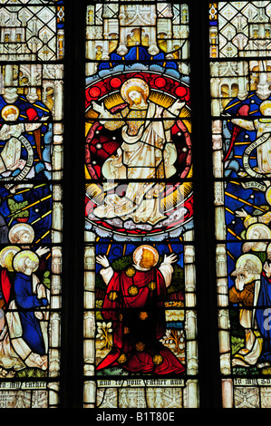 Vitrail dans l'église Holy Trinity Suffolk Angleterre UK Banque D'Images