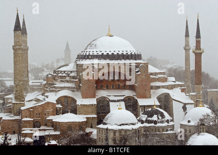 Par temps de neige Sainte-sophie Istanbul Turquie Banque D'Images