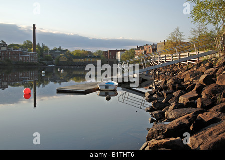 Squamscott River dans le centre-ville d'Exeter, New Hampshire, USA Banque D'Images