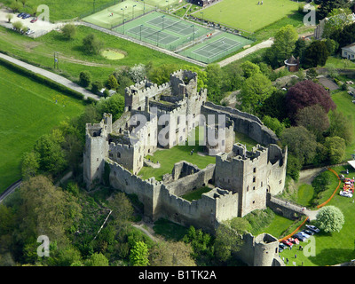 Ludlow Castle à partir de l'air Banque D'Images