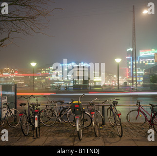 Les vélos à Copenhague, Danemark Banque D'Images