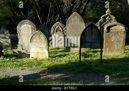 Pierres tombales dans le cimetière près de botanique, Wellington, Nouvelle-Zélande Banque D'Images