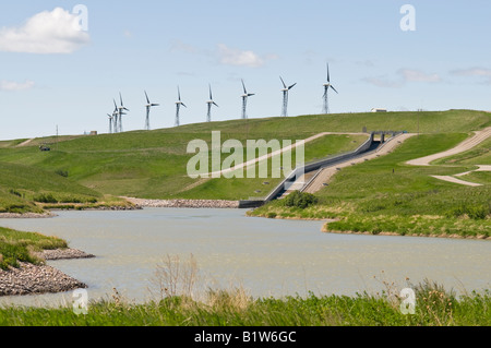 Moulins à vent ou de parc éolien à réservoir Jensen Provincial Recreation Area partie de la St Mary s Projet d'irrigation dans le sud de l'Albe Banque D'Images