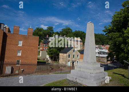 Obélisque désignant le site original de John Brown's Fort Harpers Ferry National Historical Park West Harpers Ferry en Virginie Banque D'Images