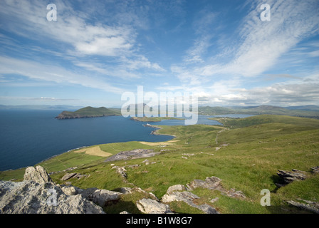 La vue depuis la montagne Geokaun, Valentia Island, Co Kerry, Irlande. Banque D'Images