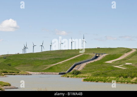 Moulins à vent ou de parc éolien à réservoir Jensen Provincial Recreation Area partie de la St Mary s Projet d'irrigation dans le sud de l'Albe Banque D'Images